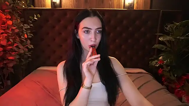 WildKittenX_'s Live XXX Chat