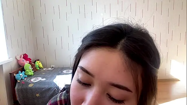 Chat +18 de YourMiIa ao vivo