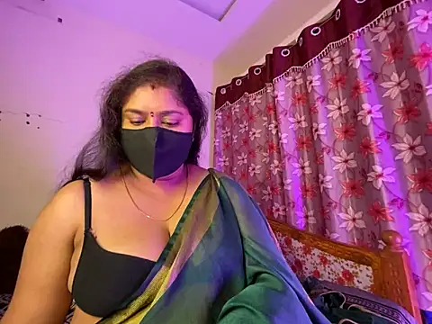 LouleyRanii Webcam-Show