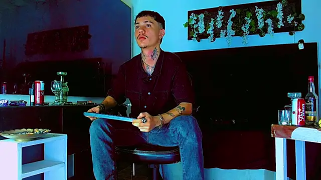 HannibalLester 在線直播表演