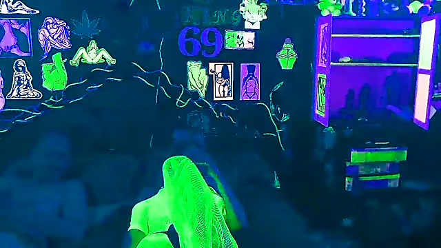 Pokazy przed kamerką – Splash_Queen420