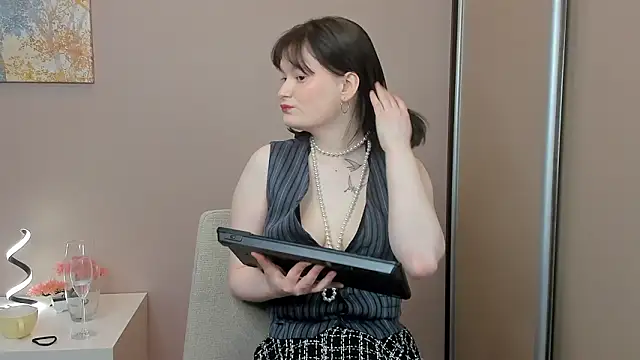 XXX chat uživo modela ManaGallob