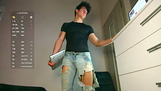 ChristianLevine_のウェブカメラショー