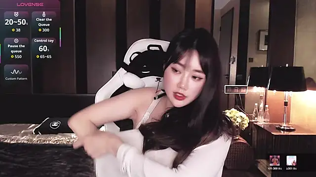 Aurora_-77 现场XXX聊天