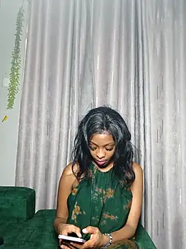 Yoyo-__: онлайн-секс-чат