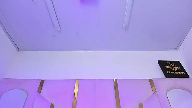 IsabellRodriguez18のライブXXXチャット