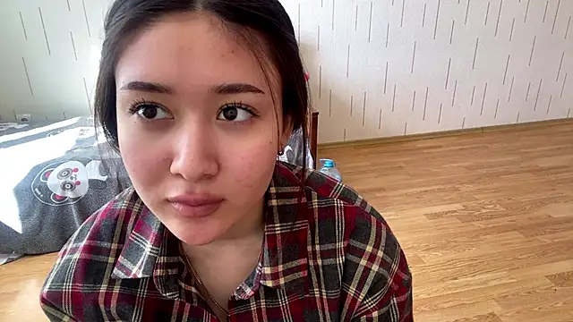 YourMiIa – Live XXX-chat