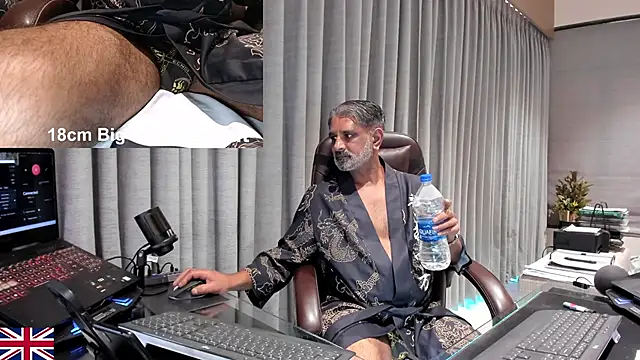 OnlineBossUK – Naživo XXX chat