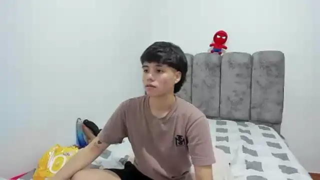 Bruno_Cruzz's Live XXX Chat