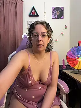 LovelyLana7   – Live XXX-chat