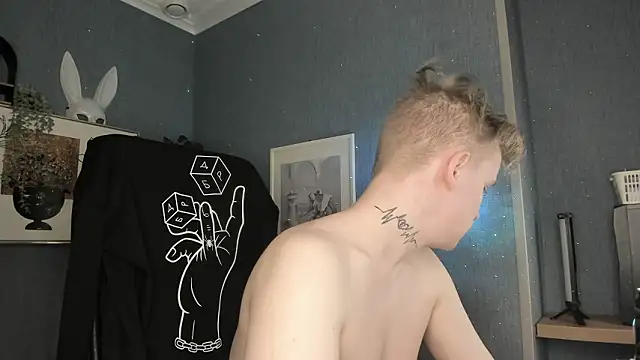 AlexxSweet 在線直播表演