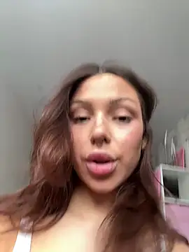 Leila_Brooklyn webcam show