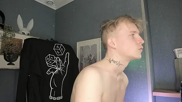 XXX chat uživo modela AlexxSweet