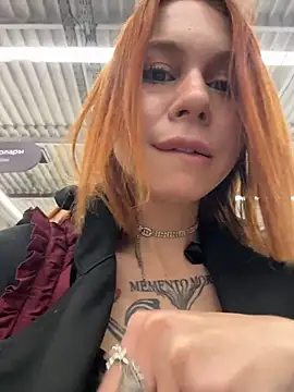 RosieSecret: διαδικτυακό σόου στην κάμερα