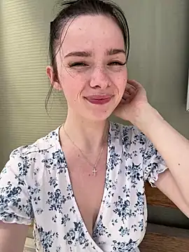 RoxiBlack Chat XXX in diretta