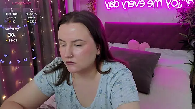 FeralPeach's Live XXX Chat