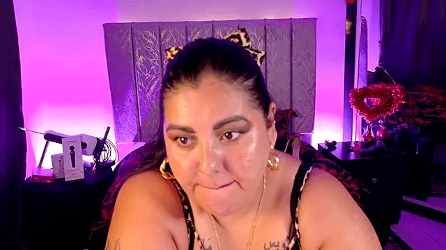 AndreaKinky 라이브 XXX 채팅