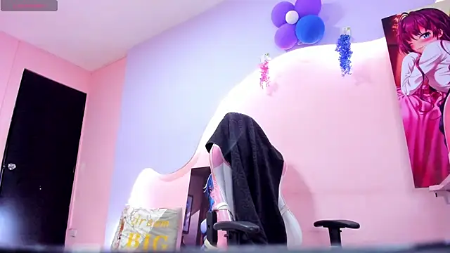 DanteLuxx Adlı Modelin Canlı XXX Sohbeti