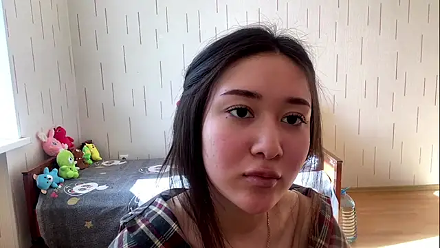 Chat XXX en directo de YourMiIa