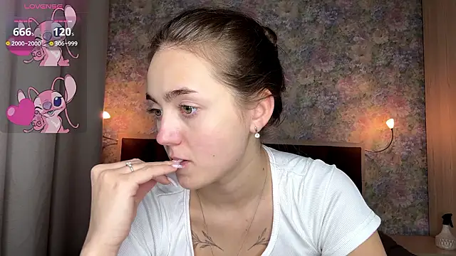 LoraDavi's Live XXX Chat