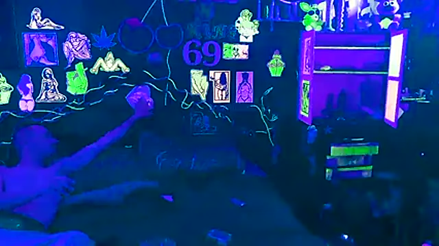 Chatroom XXX en direct de Splash_Queen420