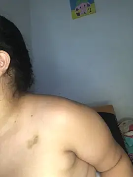 Chat +18 de luisahot_9727 ao vivo