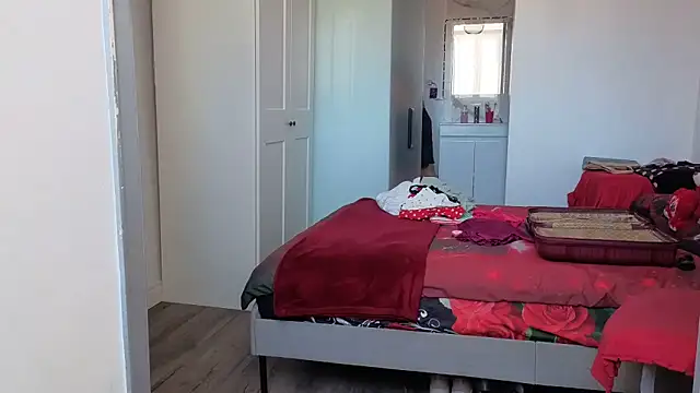 Chatroom XXX en direct de HotSpicyGujju