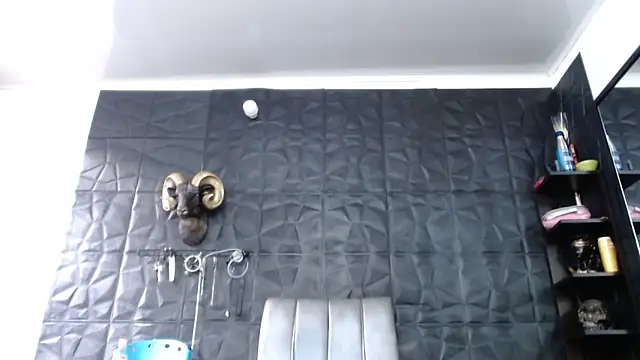 Hanna_Fox_69 Adlı Modelin Canlı XXX Sohbeti