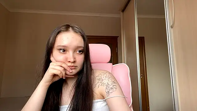 TrulaPhay's Live XXX Chat