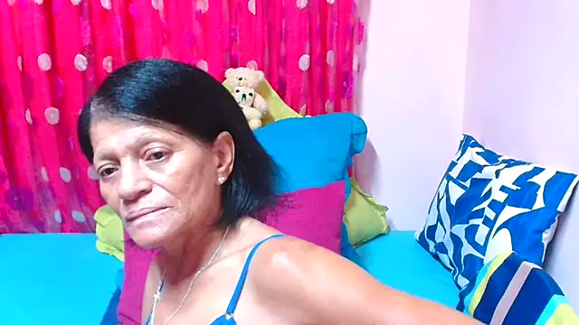 SLUTTYROXY webkamerás műsora