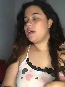 Chatroom XXX en direct de luisahot_9727