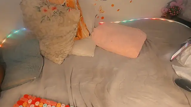 Chatroom XXX en direct de Khelany