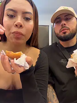 lindaandtony 在線直播表演