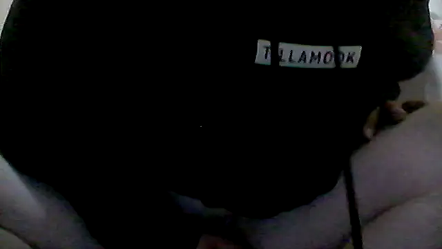 Lilsmokeshow017: διαδικτυακό σόου στην κάμερα