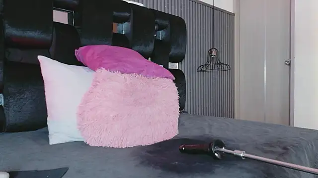 levana1 Live XXX-Chat