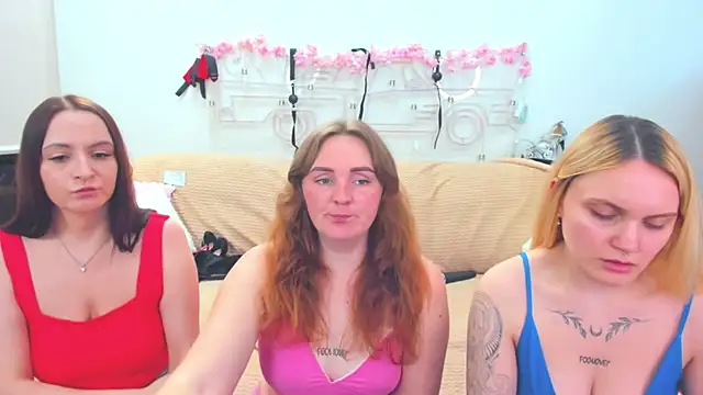 MagicEyess' Live XXX Chat