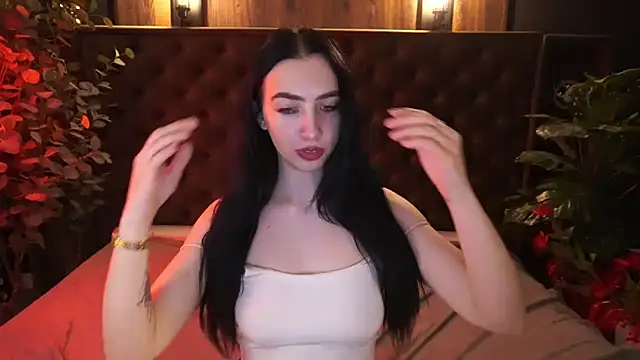 WildKittenX_ Adlı Modelin Canlı XXX Sohbeti