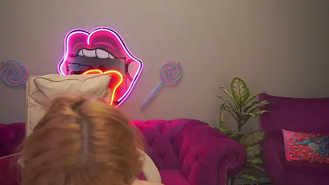 Chat XXX en directo de BellaLaPetit