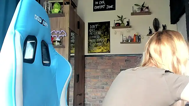 karo123421's Live XXX Chat