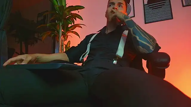 ALPHA_DOMINUS_ – Naživo XXX chat