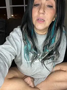 LittleMissEeve élő XXX-chatje