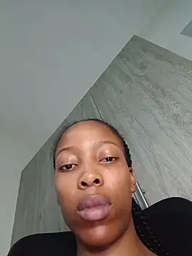 MsParisSmith 即時 XXX 聊天