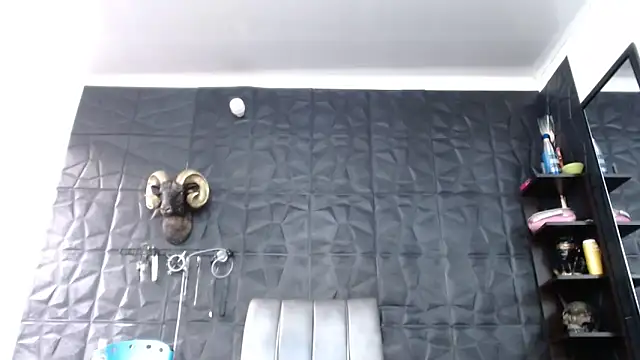 Show modela Hanna_Fox_69 na web-kameri