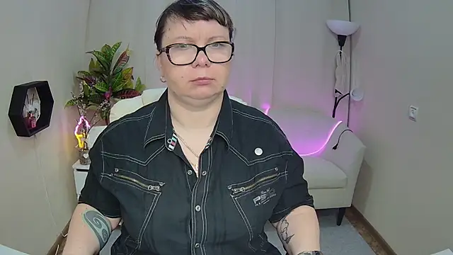 BonnnyBoobsy webkamerás műsora