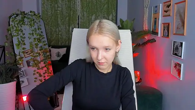 MaoqiBeverly Adlı Modelin Canlı XXX Sohbeti