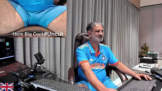 OnlineBossUK: διαδικτυακό σόου στην κάμερα