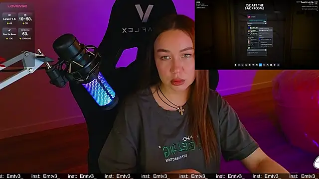 Chatroom XXX en direct de Emili1-