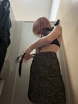 RosieSecret élő XXX-chatje