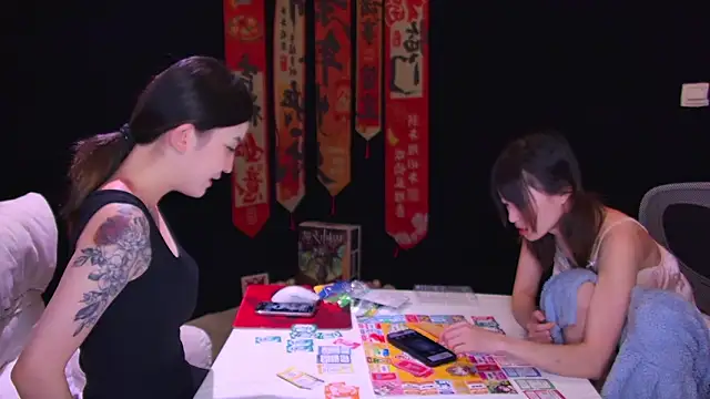 Pokazy przed kamerką – Wik-yibao