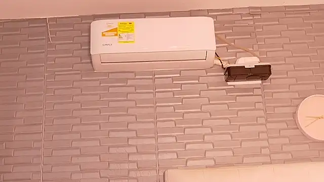 Webkamerová show pervert_shydoll1